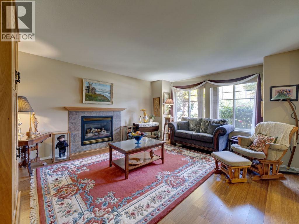 5621 Nickerson Road, Sechelt, British Columbia  V7Z 0M6 - Photo 8 - R3102446