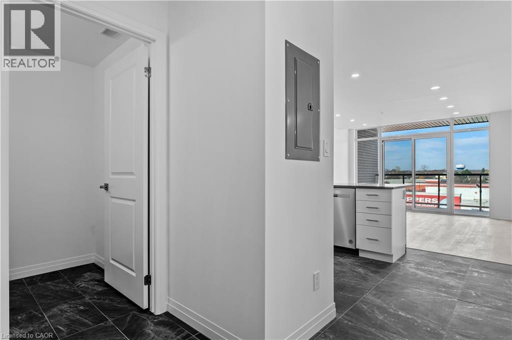 5 Hamilton Street N Unit# 504, Waterdown, Ontario  L8B 2A4 - Photo 4 - 40813748