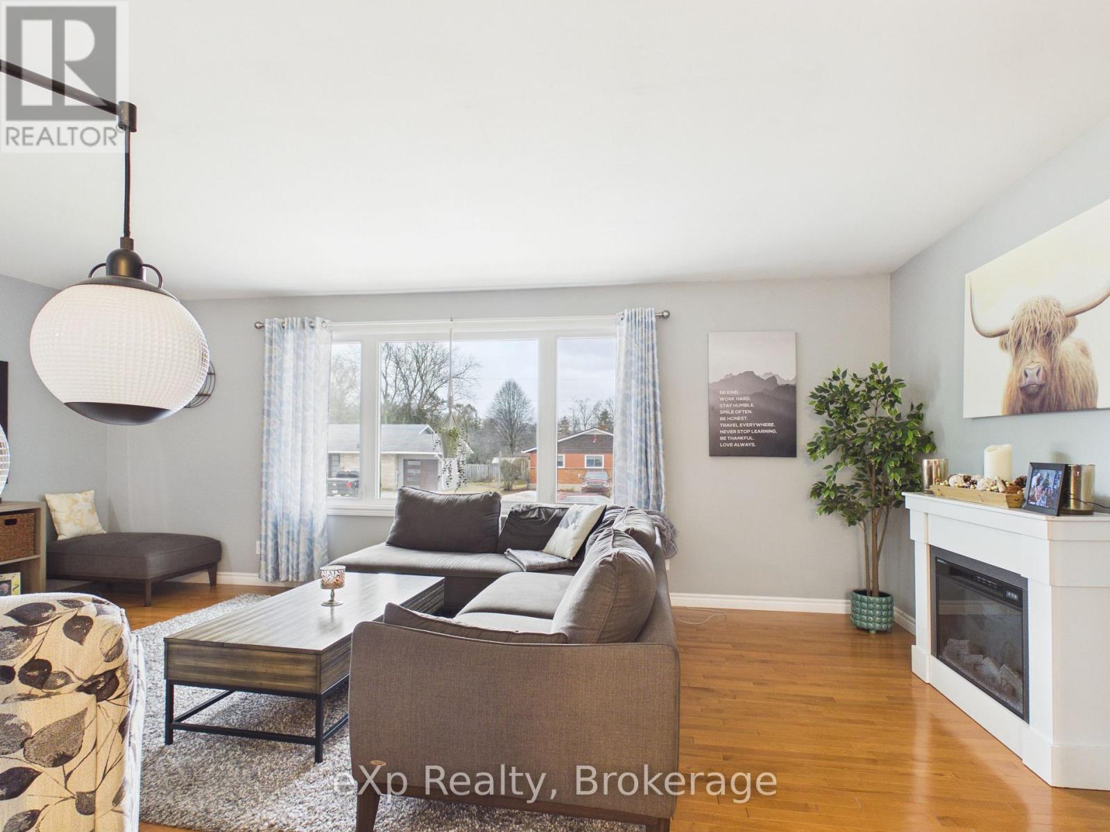 1 Centennial Drive, Brockton, Ontario  N0G 2V0 - Photo 10 - X12911280