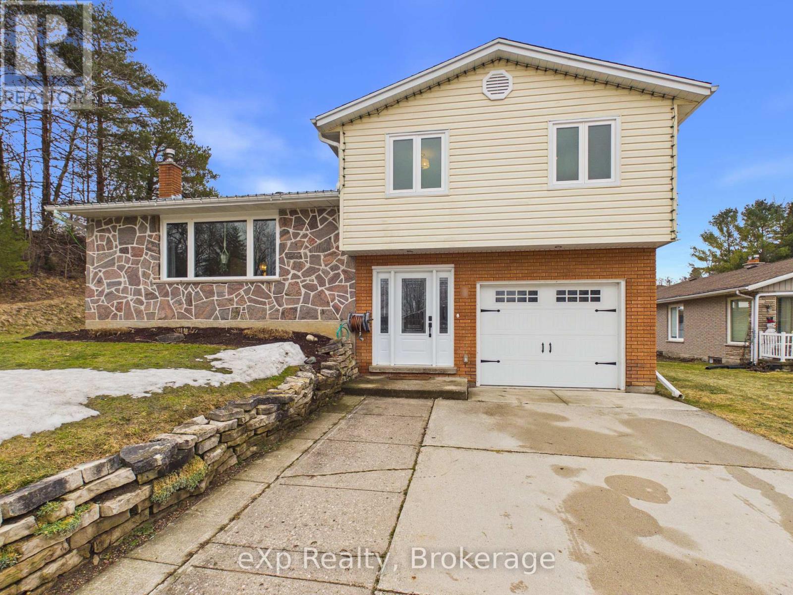 1 Centennial Drive, Brockton, Ontario  N0G 2V0 - Photo 4 - X12911280