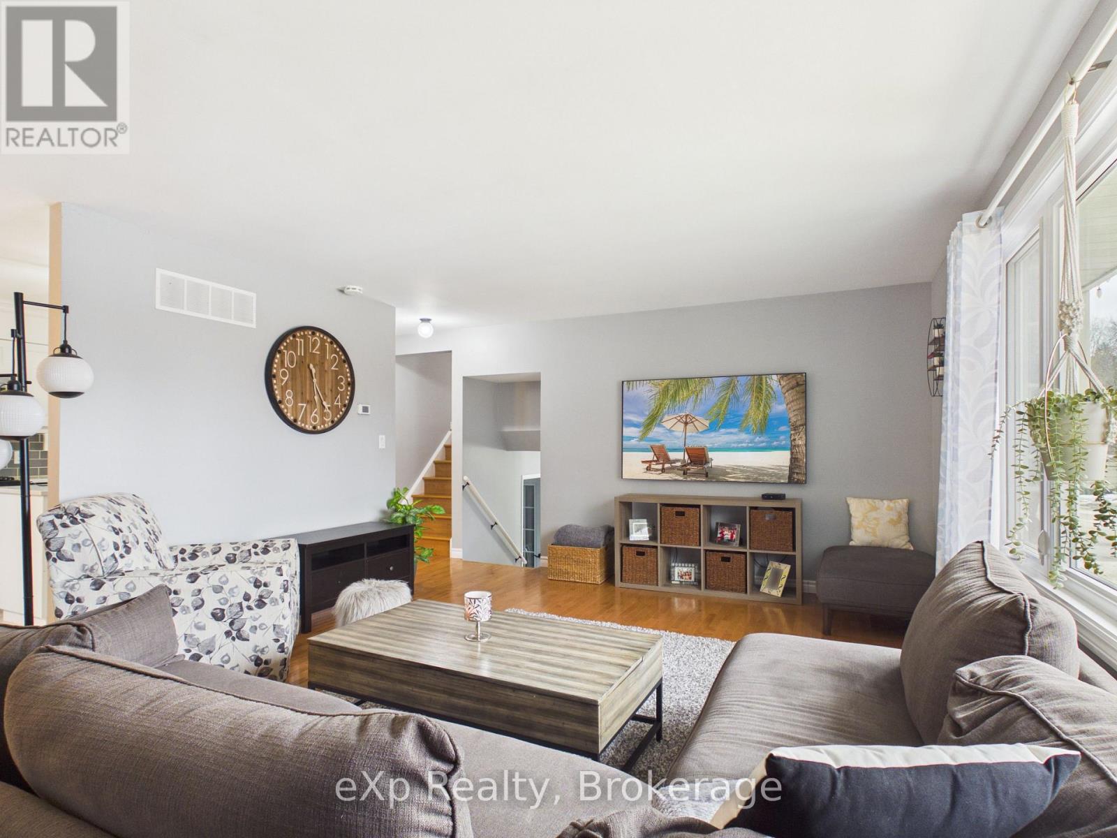 1 Centennial Drive, Brockton, Ontario  N0G 2V0 - Photo 9 - X12911280