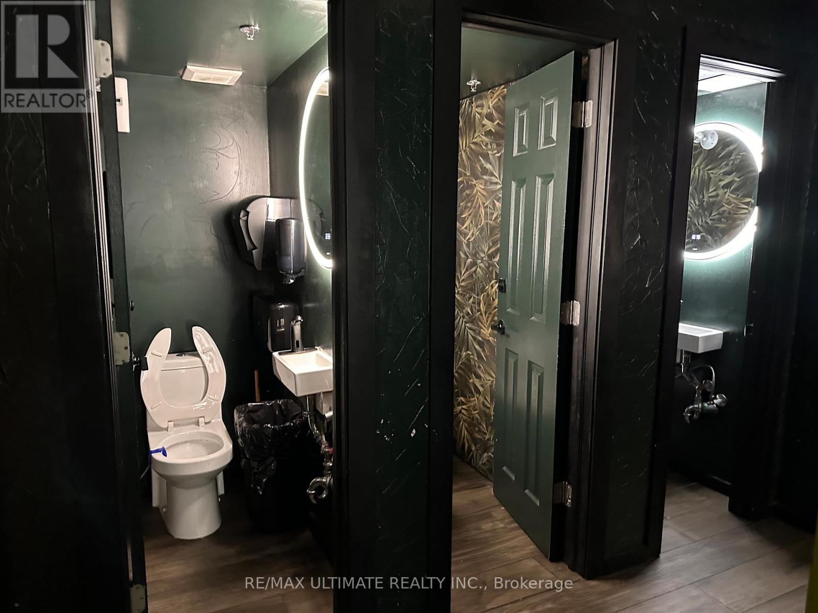 270 Adelaide Street W, Toronto (Waterfront Communities), Ontario  M5H 1X6 - Photo 11 - C12911320