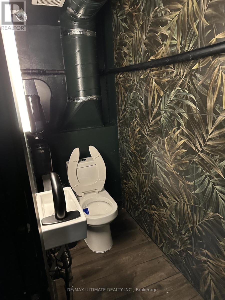 270 Adelaide Street W, Toronto (Waterfront Communities), Ontario  M5H 1X6 - Photo 12 - C12911320