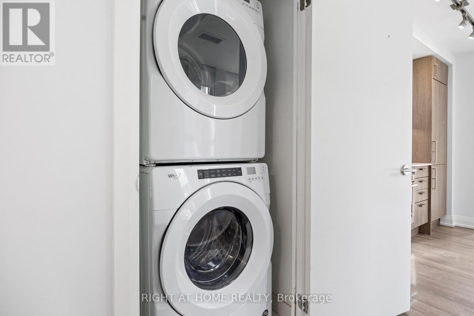 305 - 77 Mutual Street, Toronto (Church-Yonge Corridor), Ontario  M5B 0B9 - Photo 26 - C12911350