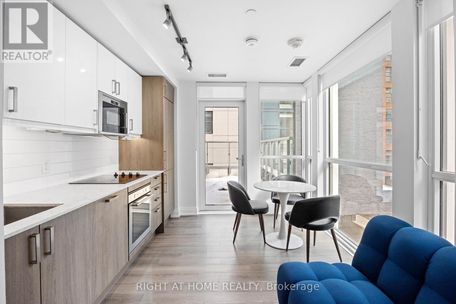 305 - 77 Mutual Street, Toronto (Church-Yonge Corridor), Ontario  M5B 0B9 - Photo 5 - C12911350