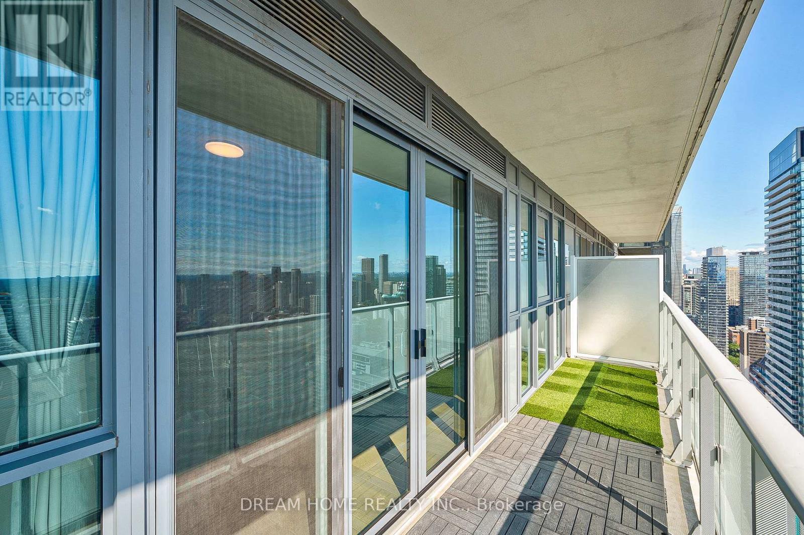 4509 - 7 Grenville Street, Toronto (Bay Street Corridor), Ontario  M4Y 0E9 - Photo 27 - C12911354