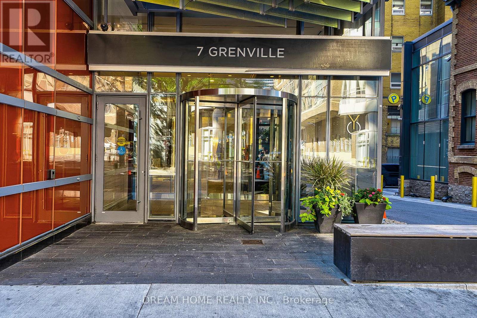 4509 - 7 Grenville Street, Toronto (Bay Street Corridor), Ontario  M4Y 0E9 - Photo 4 - C12911354