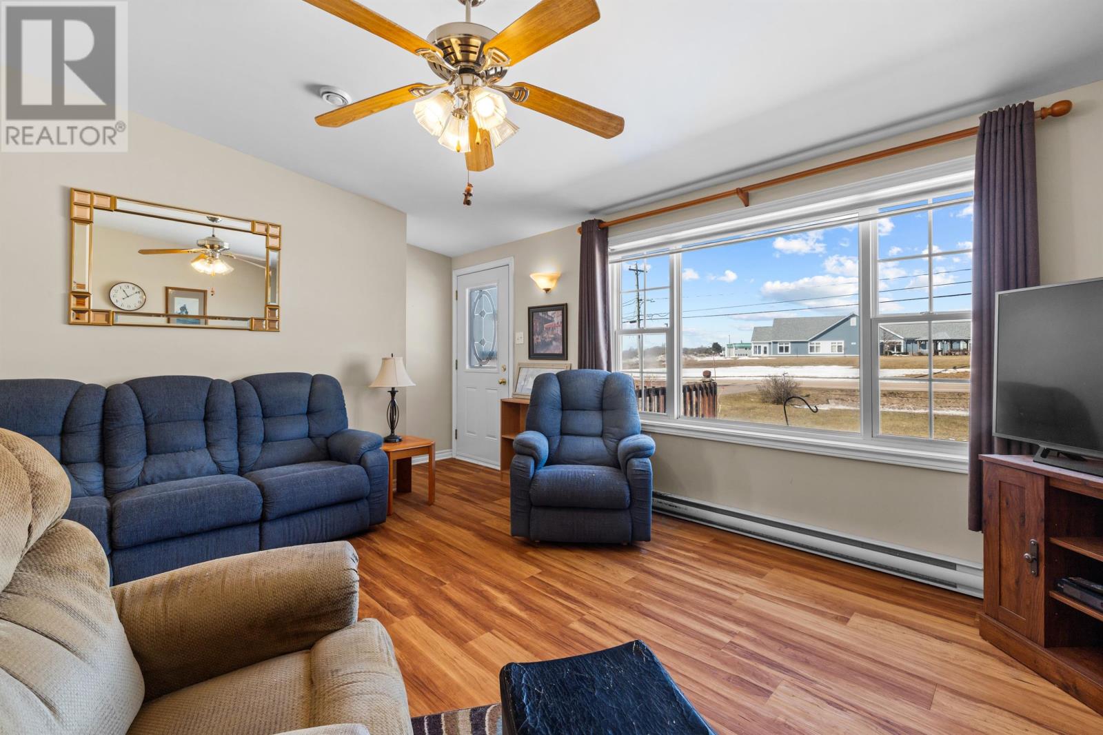 19 Macphee Avenue, Souris, Prince Edward Island  C0A 2B0 - Photo 8 - 202605196