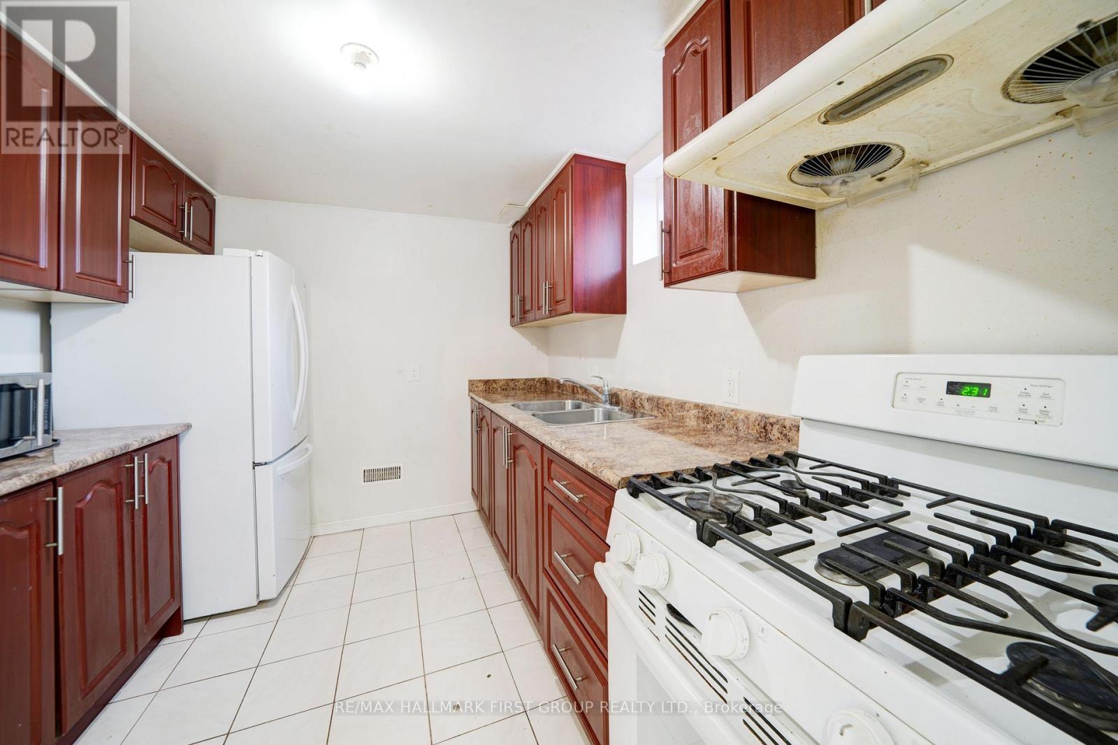 5 Claresholme Drive, Toronto, Ontario  M1C 4Z9 - Photo 11 - E12911308