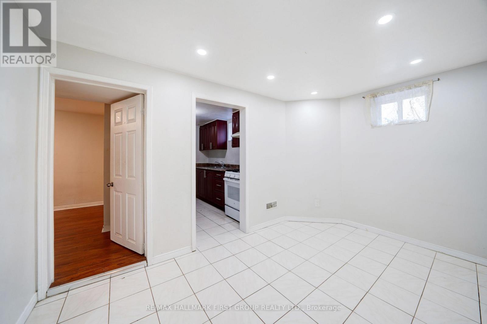 5 Claresholme Drive, Toronto, Ontario  M1C 4Z9 - Photo 5 - E12911308