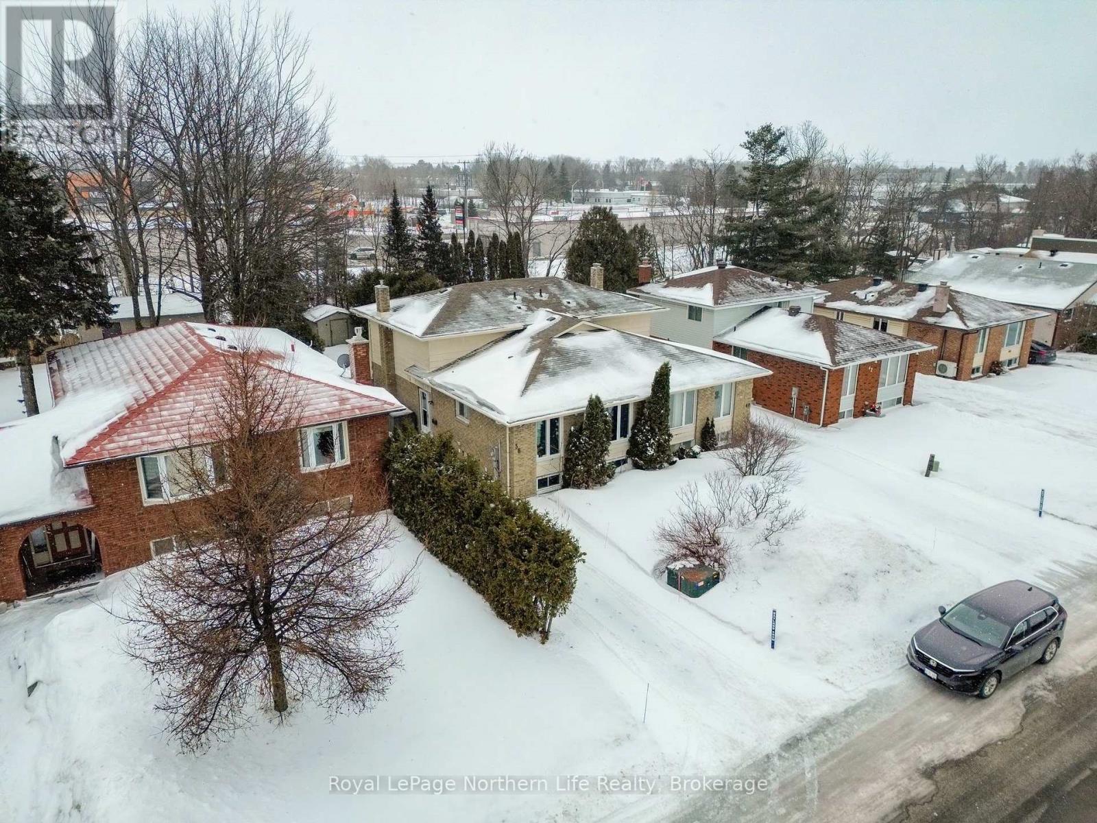 38 Oakdale Road, North Bay, Ontario  P1B 8Y8 - Photo 2 - X12911284