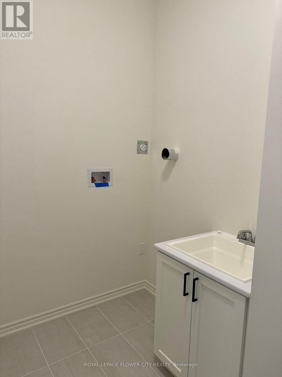 24 Mayapple Street, Adjala-Tosorontio (Colgan), Ontario  L0G 1W0 - Photo 17 - N12911272