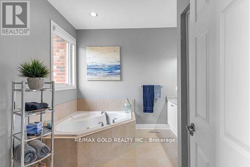 9 Apple Valley Lane, Adjala-Tosorontio, Ontario  L0M 1J0 - Photo 18 - N12911324