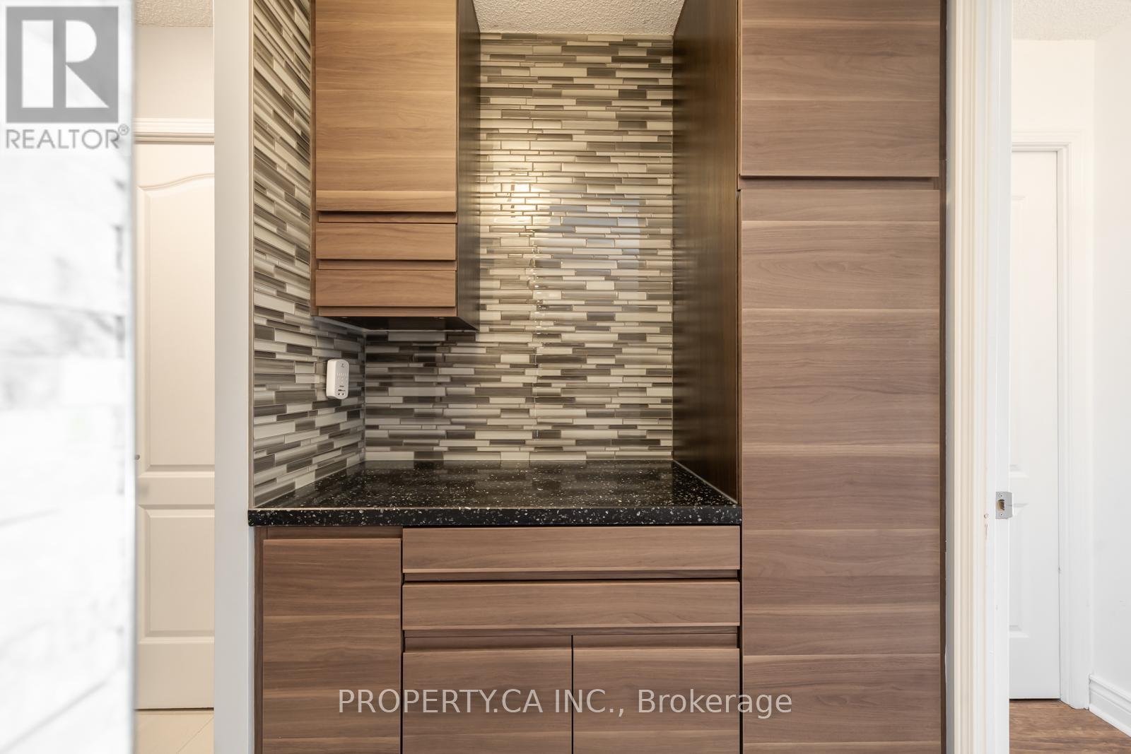 303 - 399 South Park Road, Markham (Commerce Valley), Ontario  L3T 0B8 - Photo 13 - N12911358