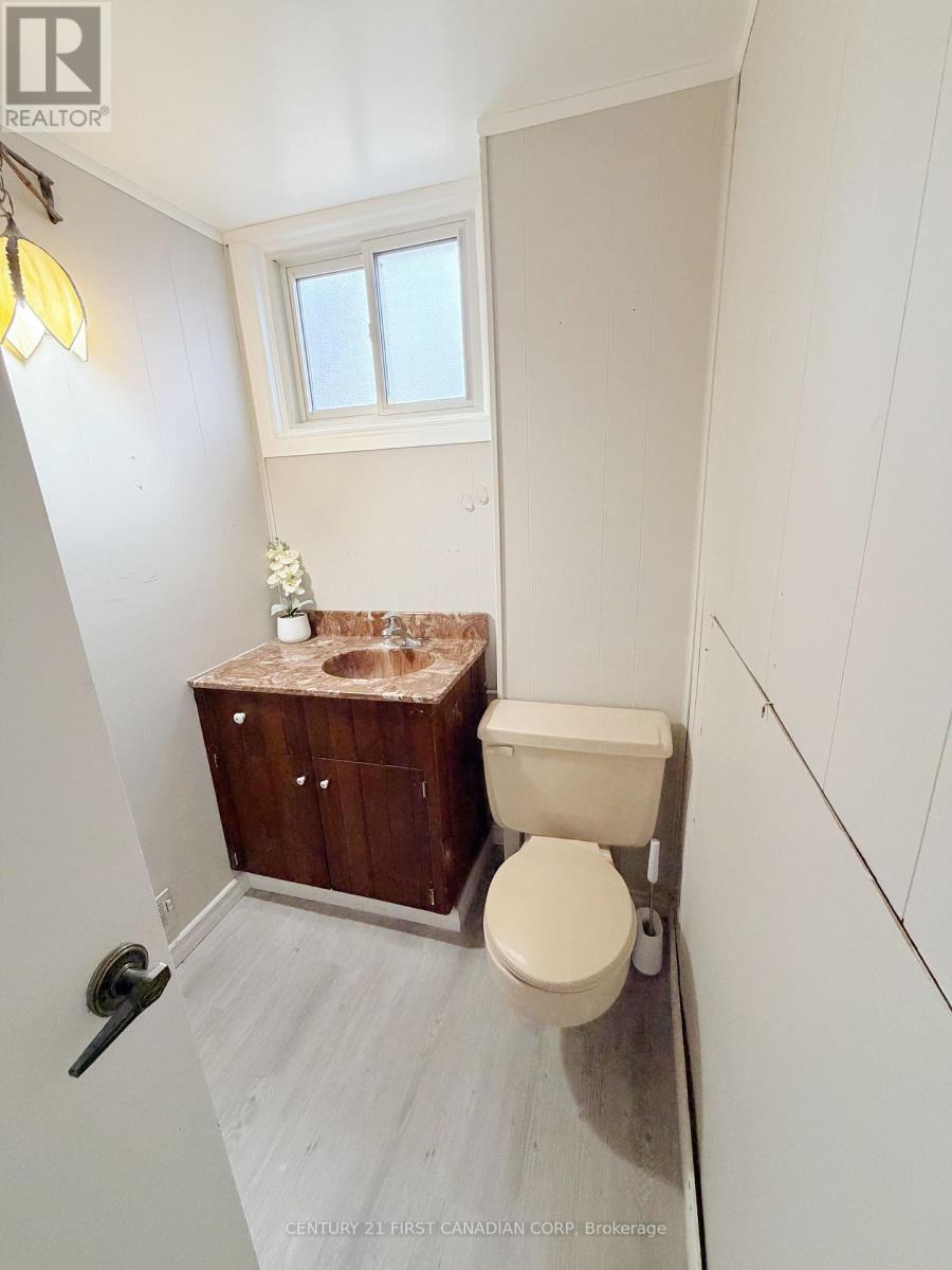 Lower Level - 711 Algoma Avenue, London North, Ontario  N5X 1W4 - Photo 9 - X12891276