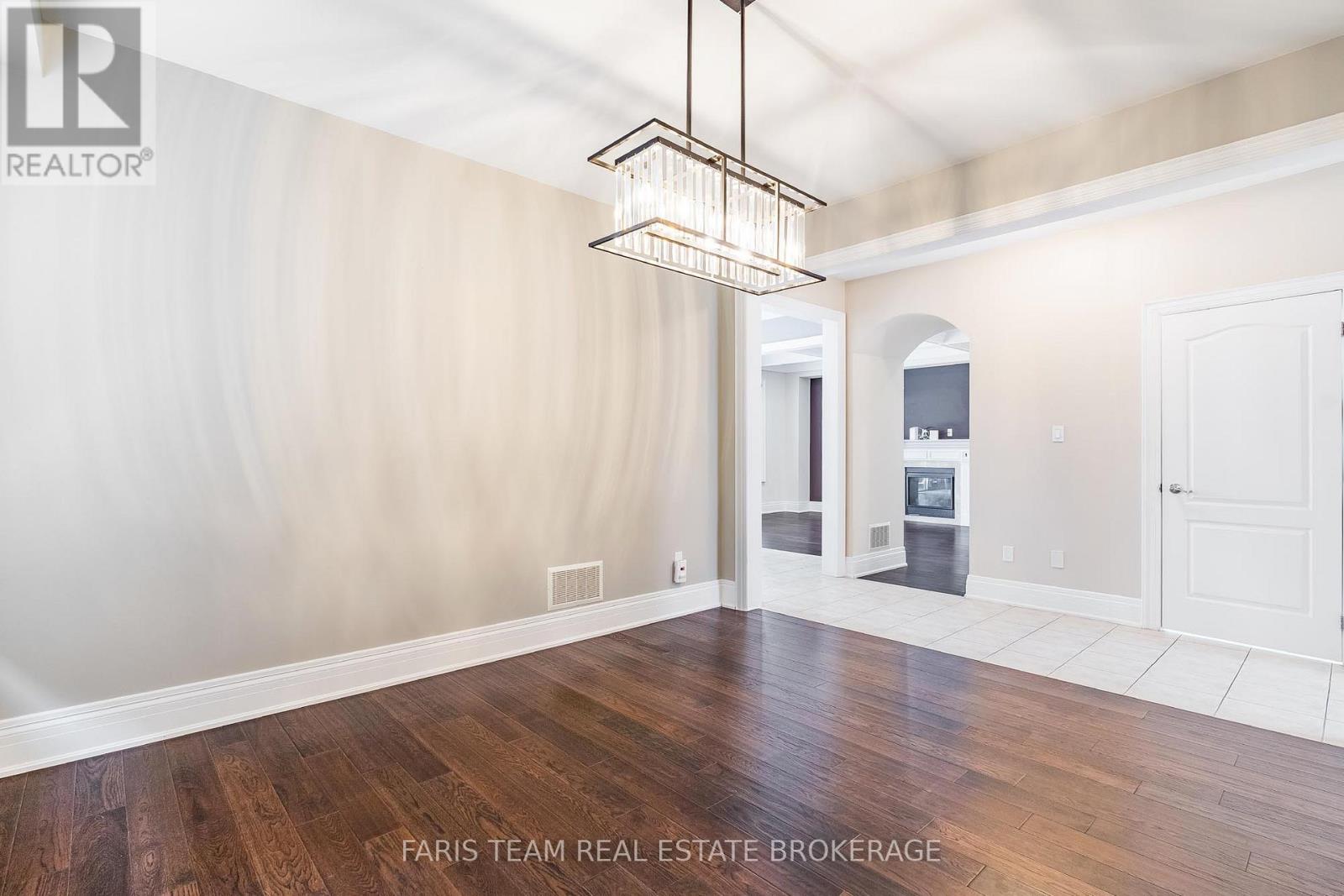 27 Marks Road, Springwater, Ontario  L9X 0S5 - Photo 12 - S12911304