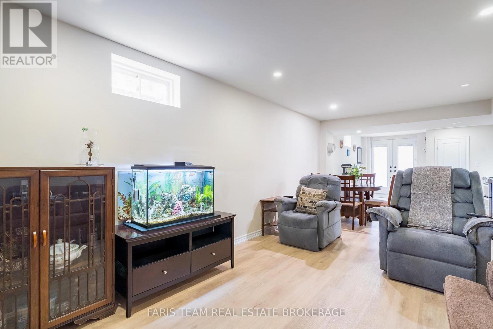 27 Marks Road, Springwater, Ontario  L9X 0S5 - Photo 40 - S12911304