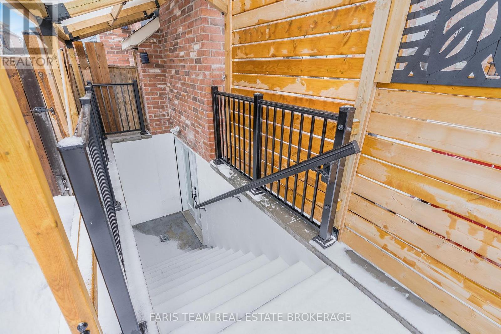 27 Marks Road, Springwater, Ontario  L9X 0S5 - Photo 46 - S12911304