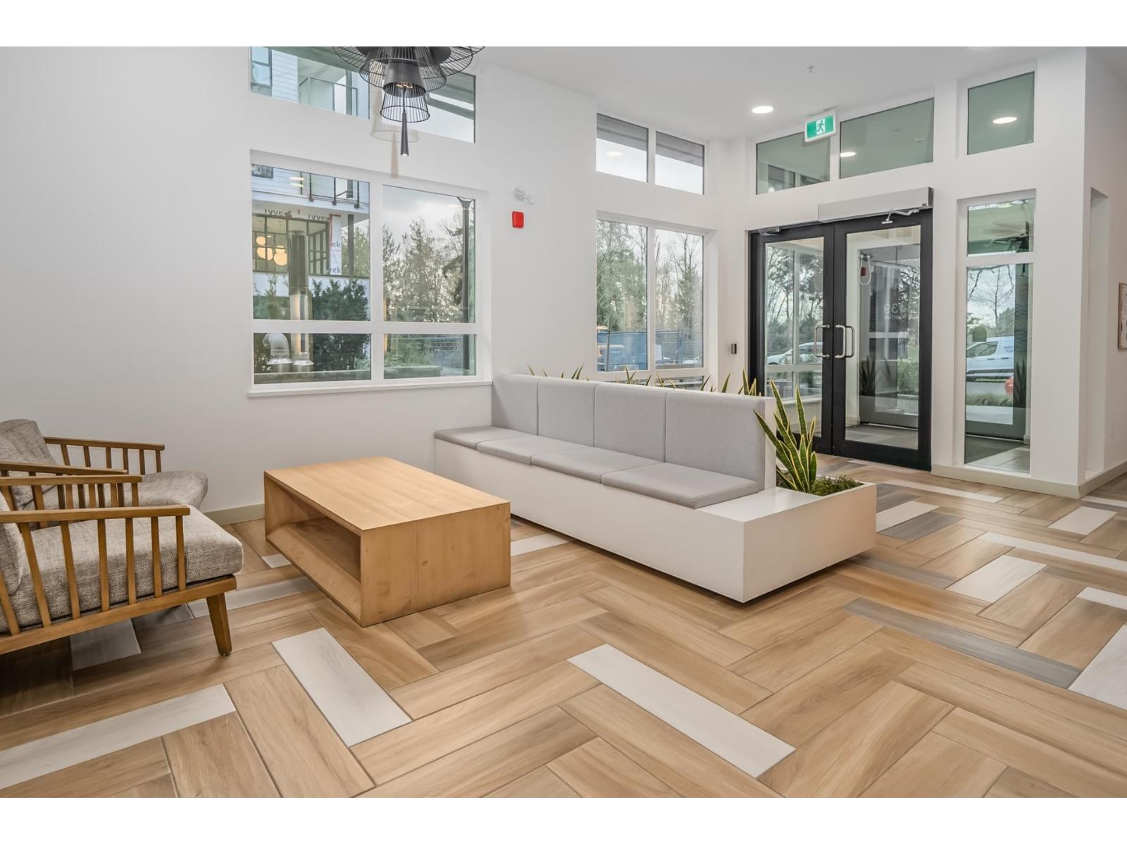 615 13439 94a Avenue, Surrey, British Columbia  V3V 0G9 - Photo 3 - R3102344