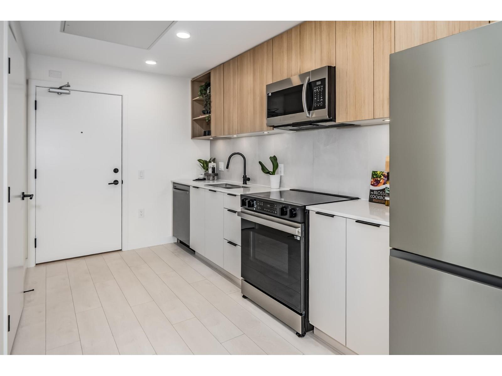 615 13439 94a Avenue, Surrey, British Columbia  V3V 0G9 - Photo 9 - R3102344