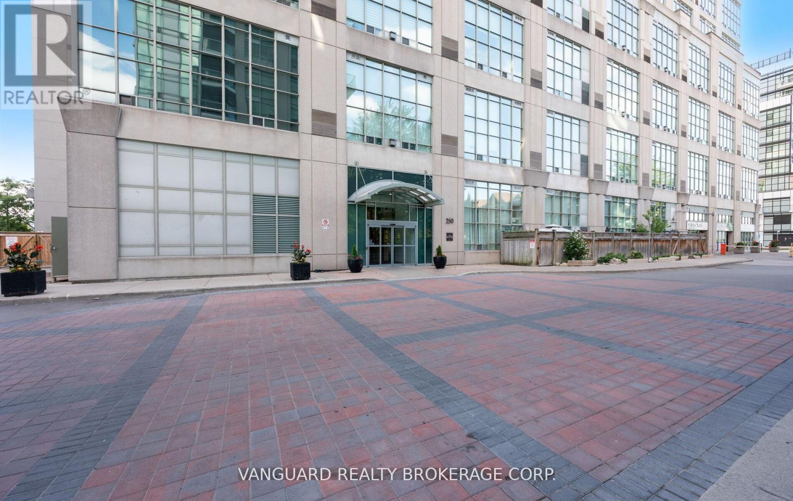 619 - 250 Manitoba Street, Toronto, Ontario  M8Y 4G8 - Photo 3 - W12911250