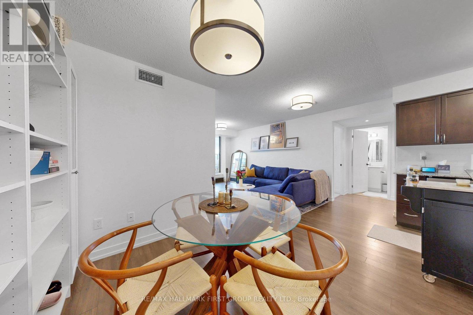 918 - 812 Lansdowne Avenue, Toronto (Dovercourt-Wallace Emerson-Junction), Ontario  M6H 4K3 - Photo 15 - W12911262