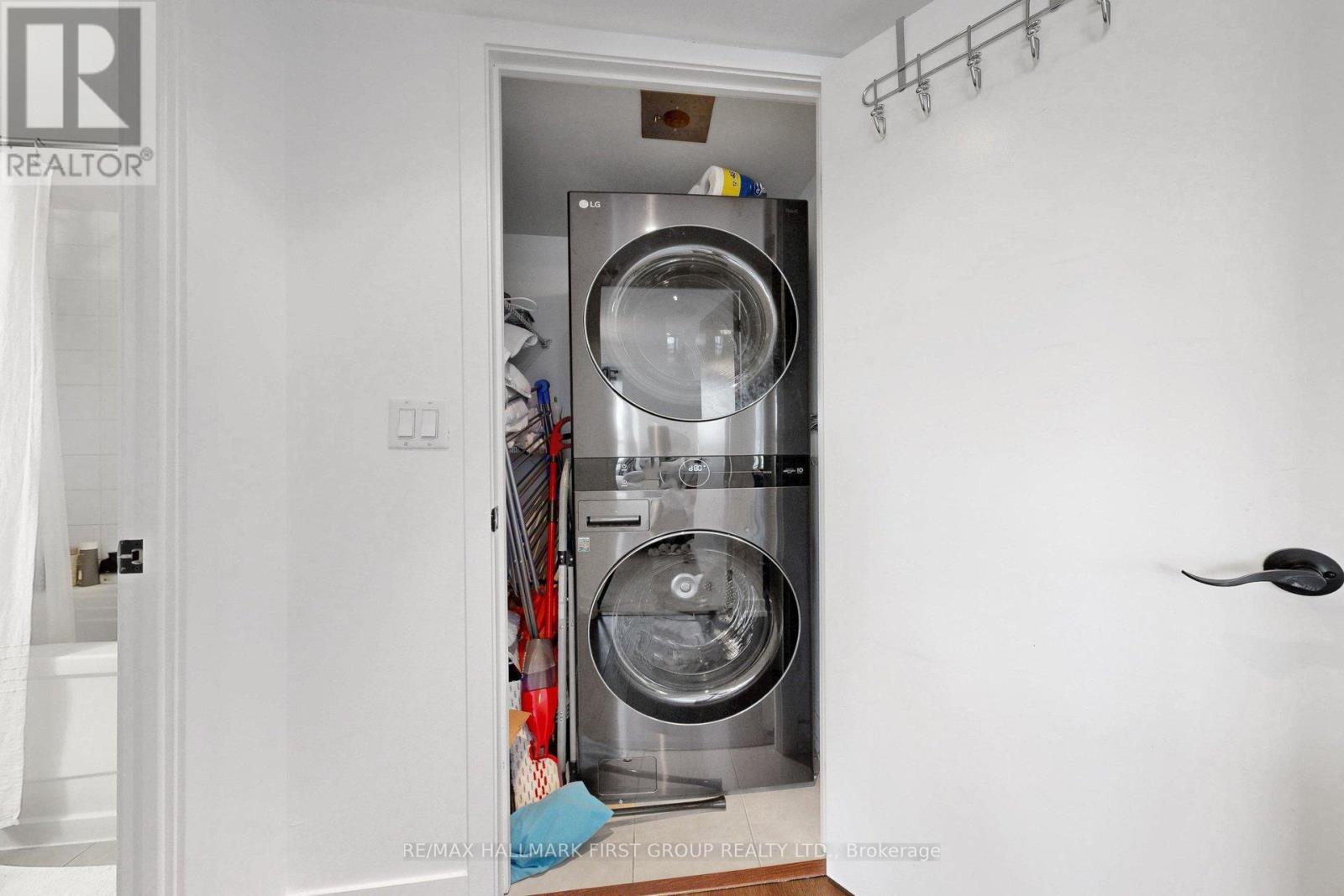 918 - 812 Lansdowne Avenue, Toronto (Dovercourt-Wallace Emerson-Junction), Ontario  M6H 4K3 - Photo 29 - W12911262