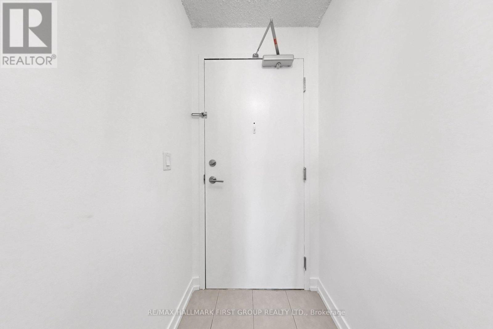 918 - 812 Lansdowne Avenue, Toronto (Dovercourt-Wallace Emerson-Junction), Ontario  M6H 4K3 - Photo 4 - W12911262