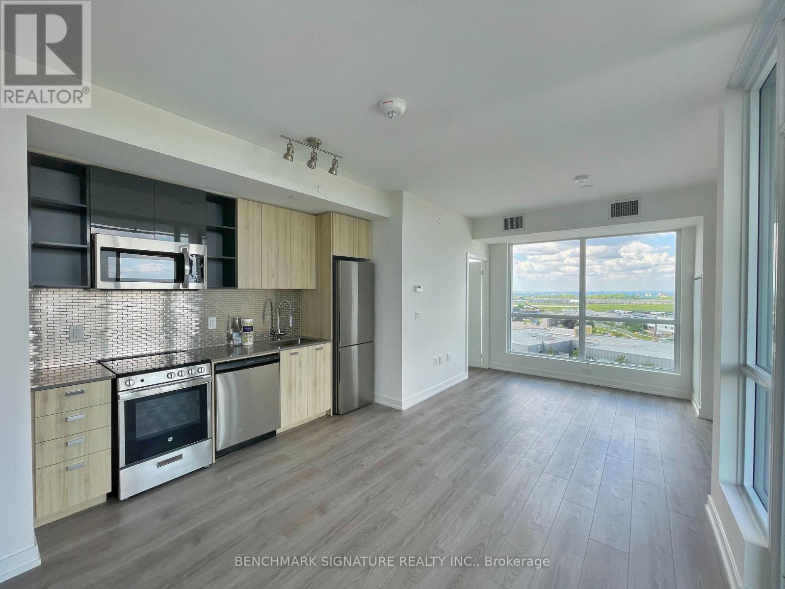 1204 - 10 DE BOERS DRIVE, Toronto, Ontario