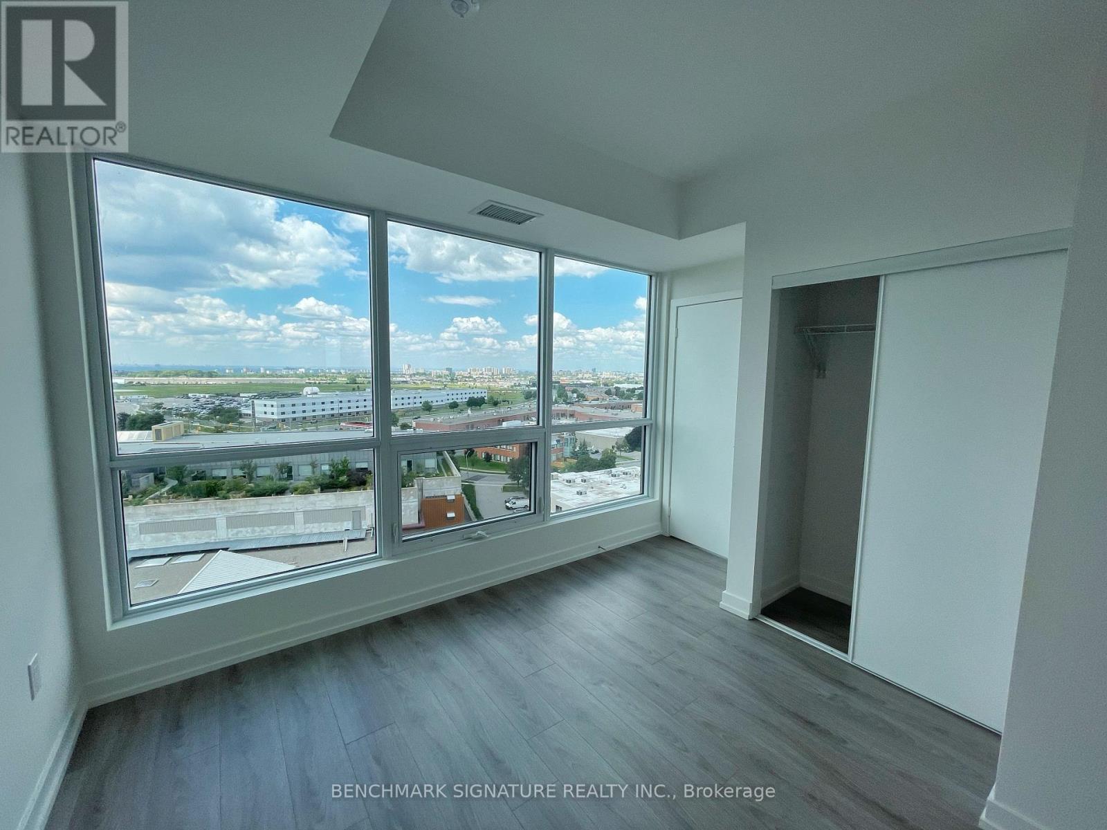 1204 - 10 De Boers Drive, Toronto (York University Heights), Ontario  M3J 0L6 - Photo 7 - W12911286