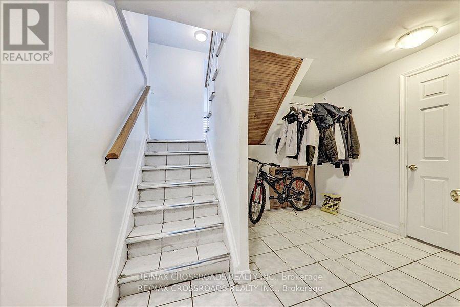 18 Demarco Boulevard, Toronto, Ontario  M6L 2W1 - Photo 21 - W12911318