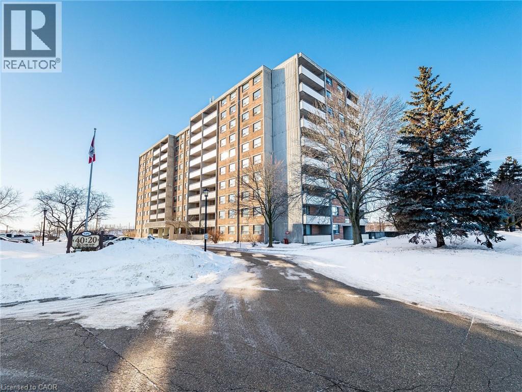20 William Roe Boulevard Unit# 308, Newmarket, Ontario  L3Y 5V6 - Photo 1 - 40807332