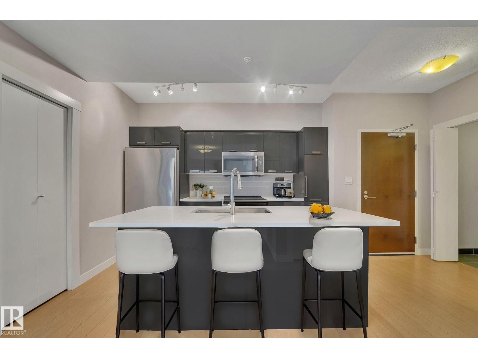 #2107 10410 102 Av Nw, Edmonton, Alberta  T5J 0E9 - Photo 3 - E4478718