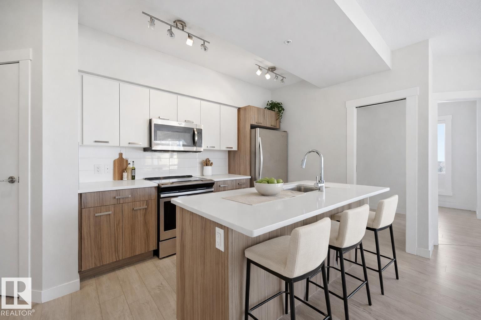 #1206 10410 102 AV NW, edmonton, Alberta