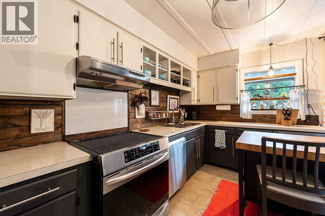 635 Midvale Street, Coquitlam, British Columbia  V3J 6M1 - Photo 5 - R3102167