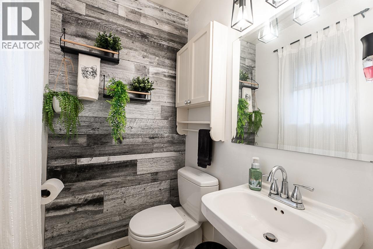 635 Midvale Street, Coquitlam, British Columbia  V3J 6M1 - Photo 12 - R3102167