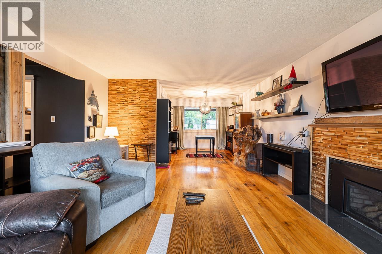 635 Midvale Street, Coquitlam, British Columbia  V3J 6M1 - Photo 6 - R3102167