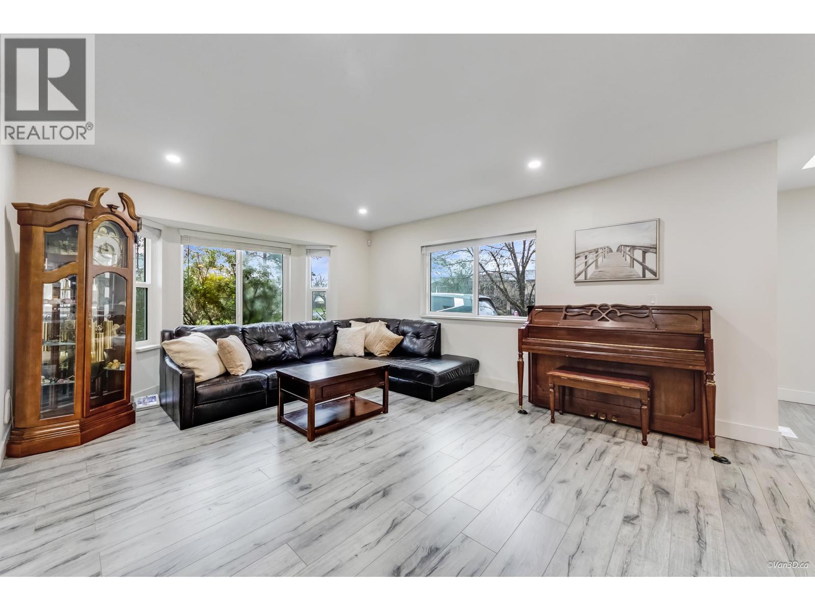 20461 Deniza Avenue, Maple Ridge, British Columbia  V2X 8T7 - Photo 11 - R3102194