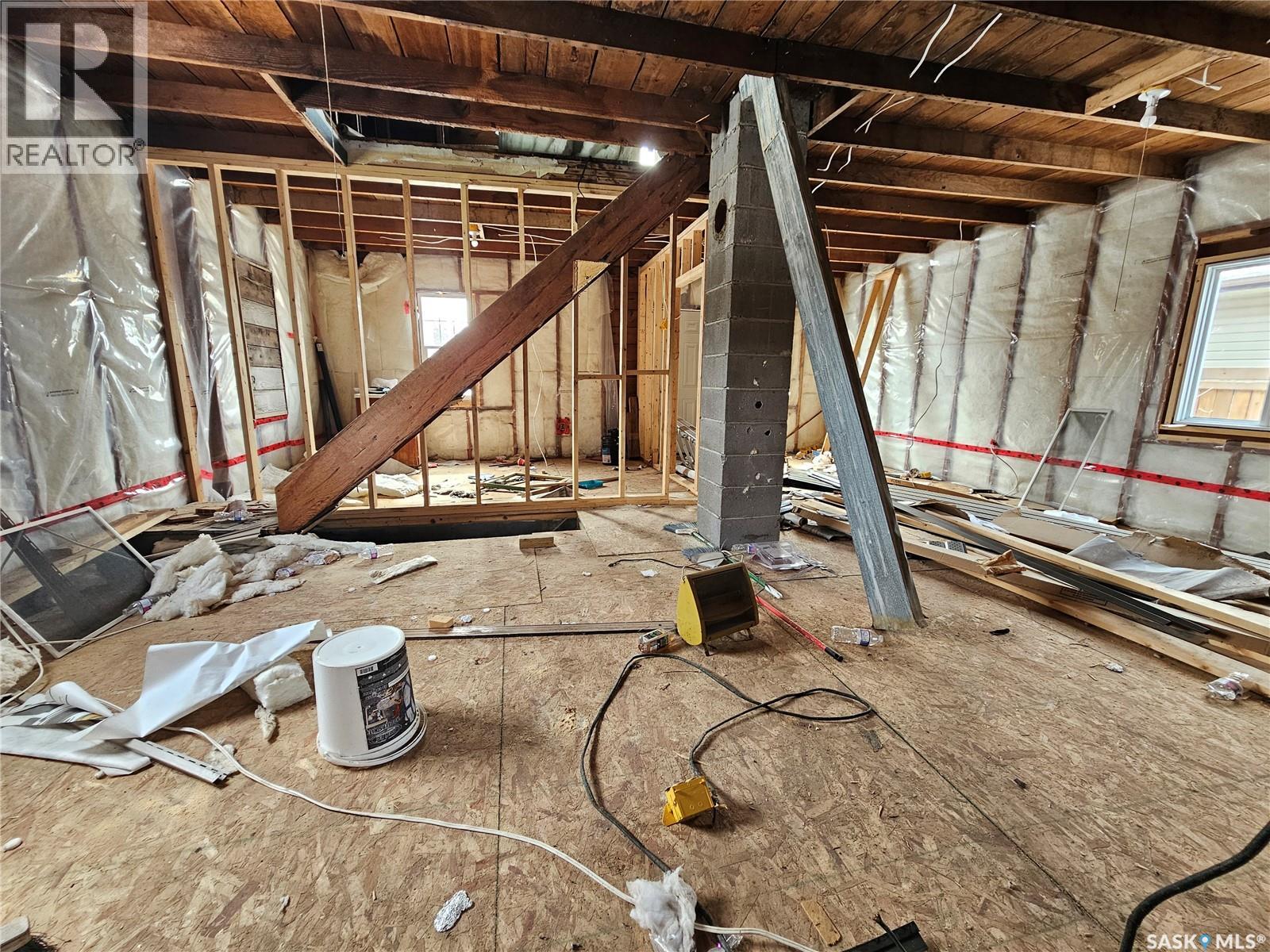 1038 Veterans Avenue, Esterhazy, Saskatchewan  S0A 0X0 - Photo 18 - SK031093