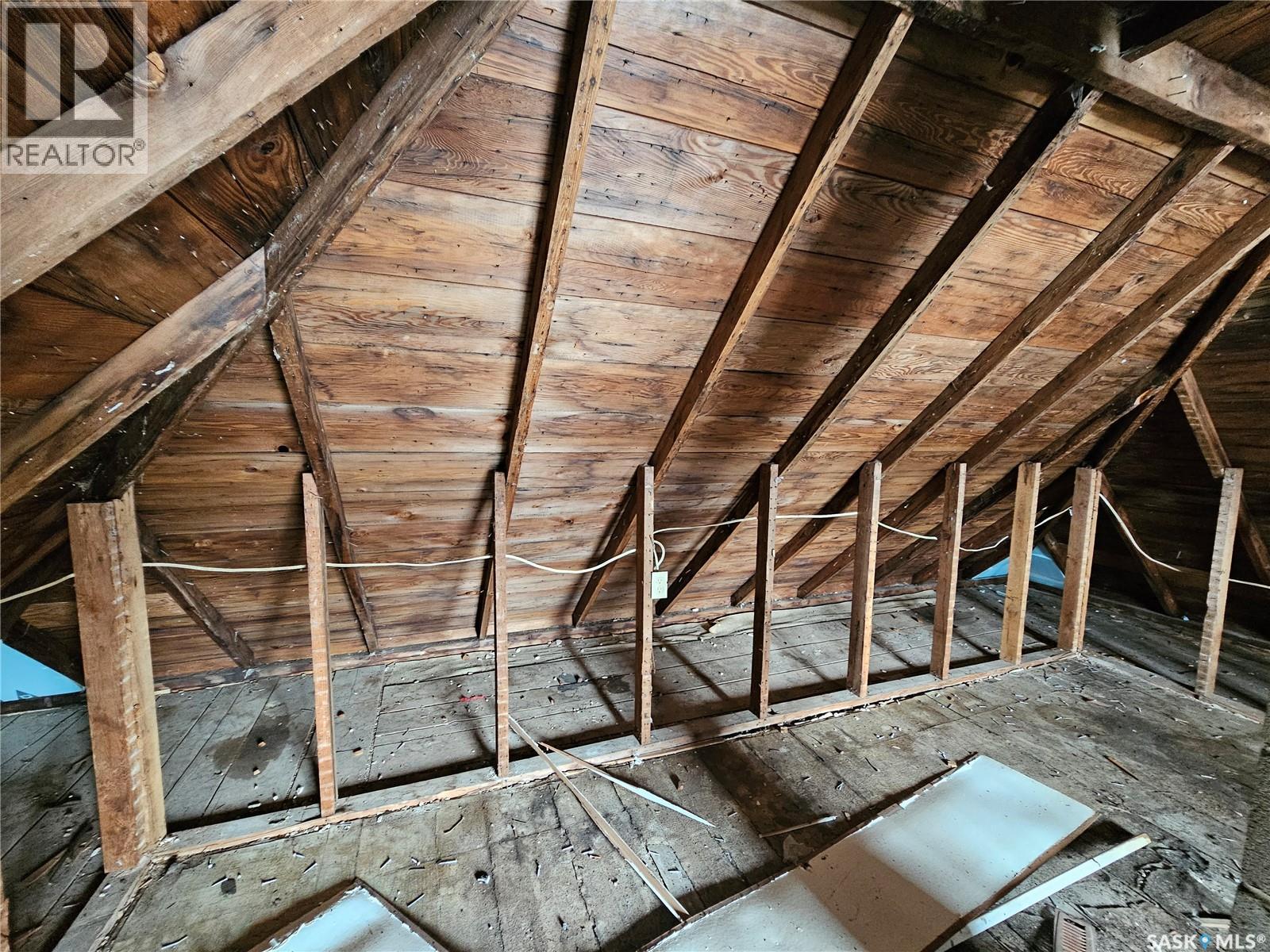 1038 Veterans Avenue, Esterhazy, Saskatchewan  S0A 0X0 - Photo 28 - SK031093