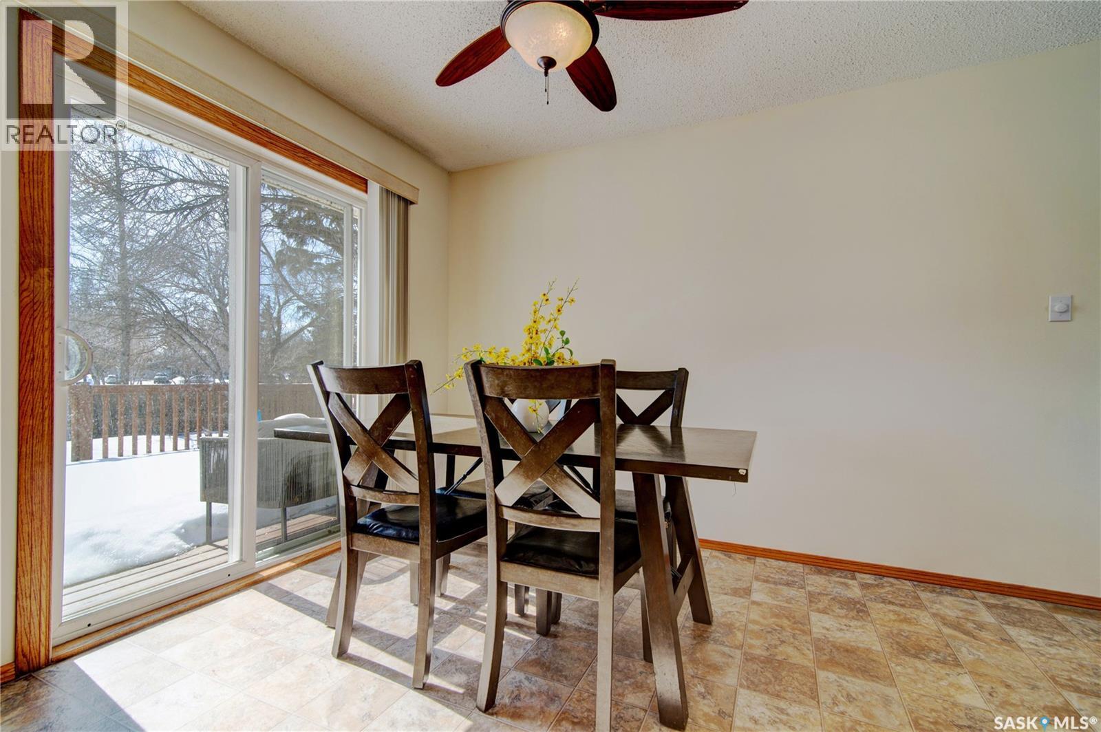 31 Crossley Bay, Regina, Saskatchewan  S4R 7C2 - Photo 10 - SK031087