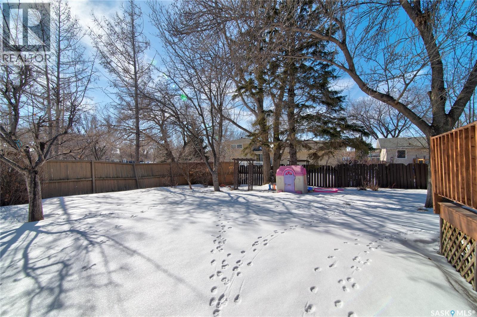 31 Crossley Bay, Regina, Saskatchewan  S4R 7C2 - Photo 39 - SK031087