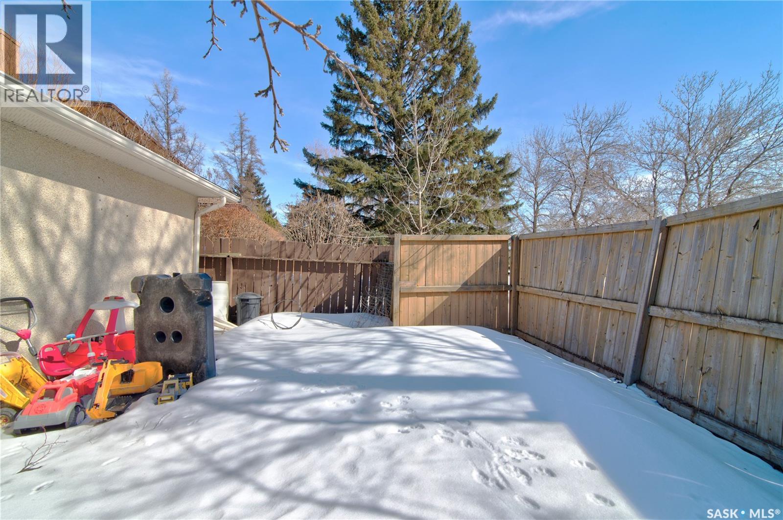 31 Crossley Bay, Regina, Saskatchewan  S4R 7C2 - Photo 40 - SK031087