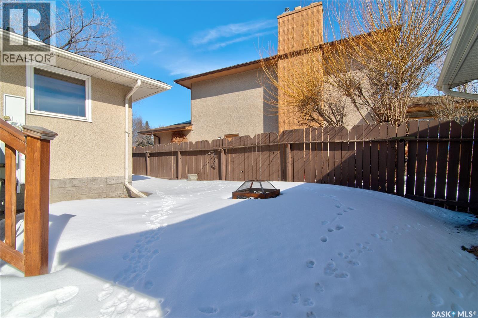 31 Crossley Bay, Regina, Saskatchewan  S4R 7C2 - Photo 42 - SK031087
