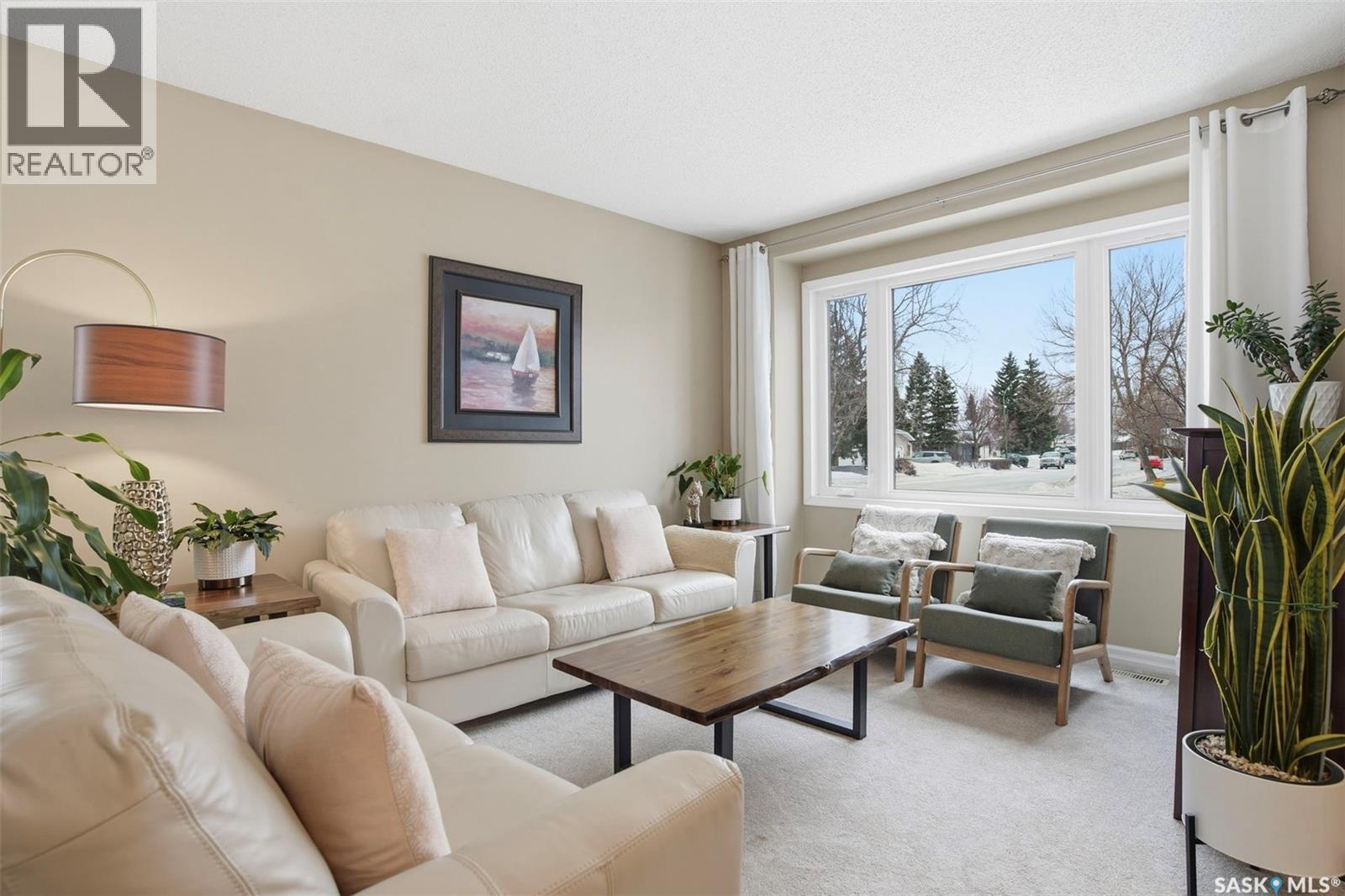 438 Cowley Place, Saskatoon, Saskatchewan  S7N 3X3 - Photo 4 - SK031079