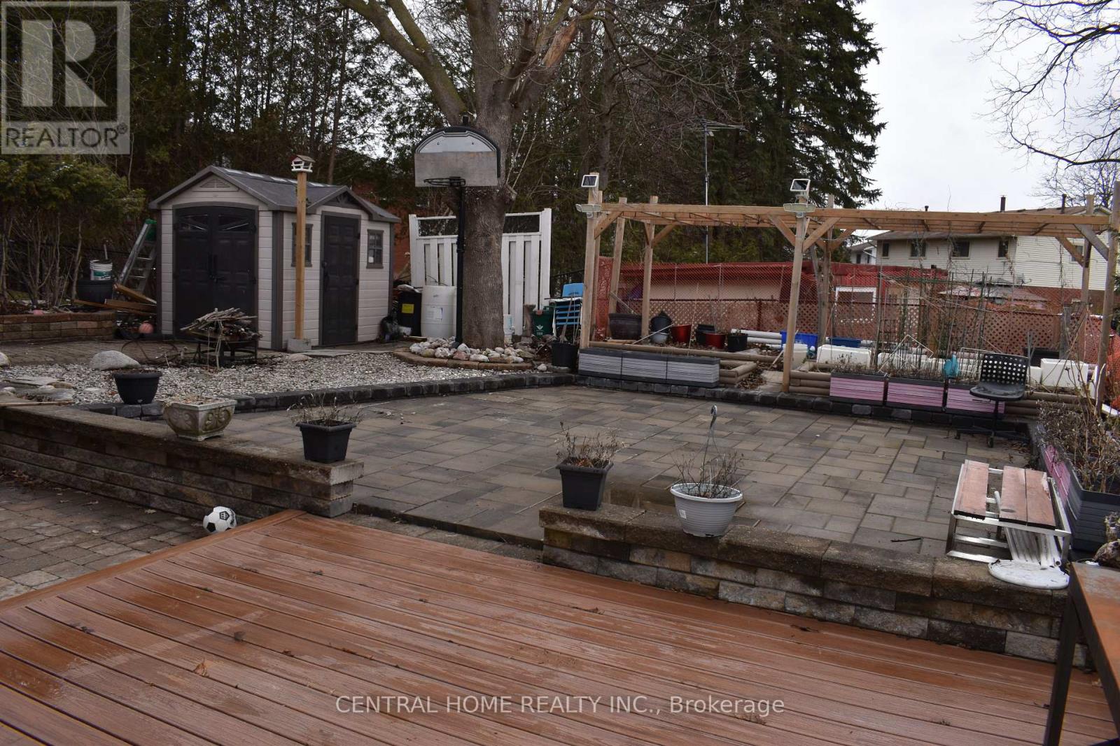 100 Biehn Drive, Kitchener, Ontario  N2R 1M5 - Photo 2 - X12911230