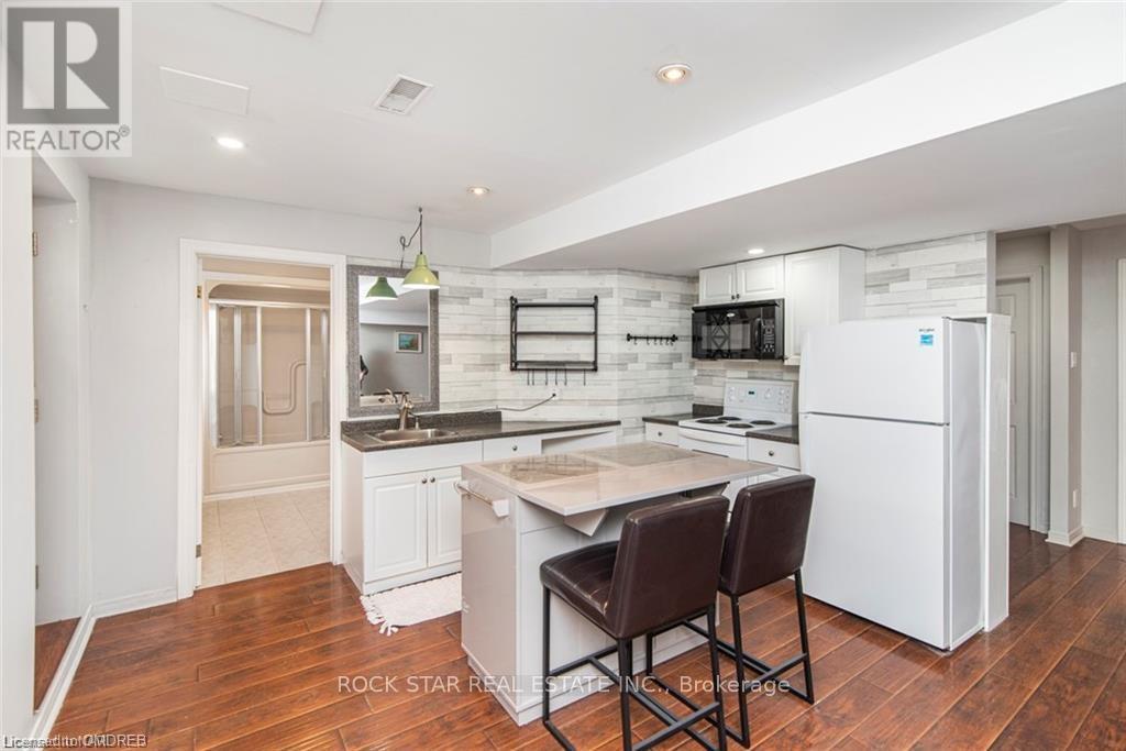 Lower - 14 Ormonde Avenue, St. Catharines (Facer), Ontario  L2M 5P2 - Photo 3 - X12911246