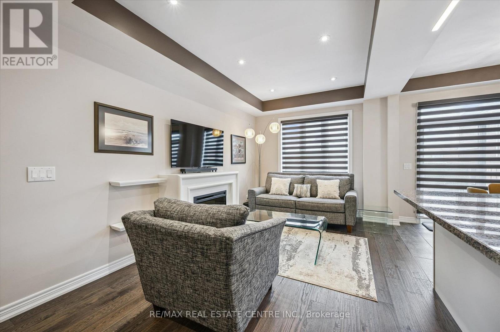 42 Stonehill Avenue, Kitchener, Ontario  N2R 0N8 - Photo 11 - X12911288