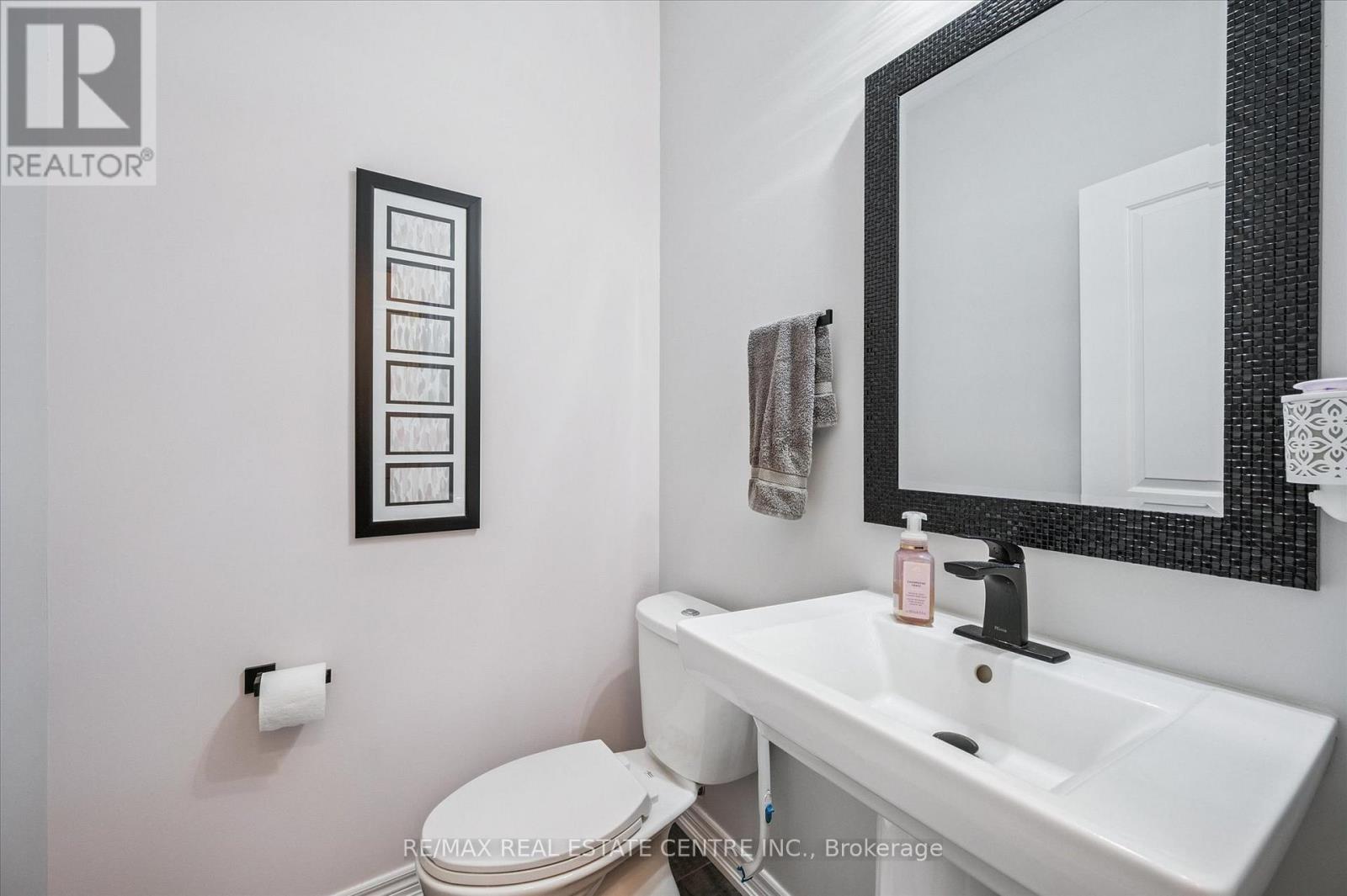 42 Stonehill Avenue, Kitchener, Ontario  N2R 0N8 - Photo 18 - X12911288