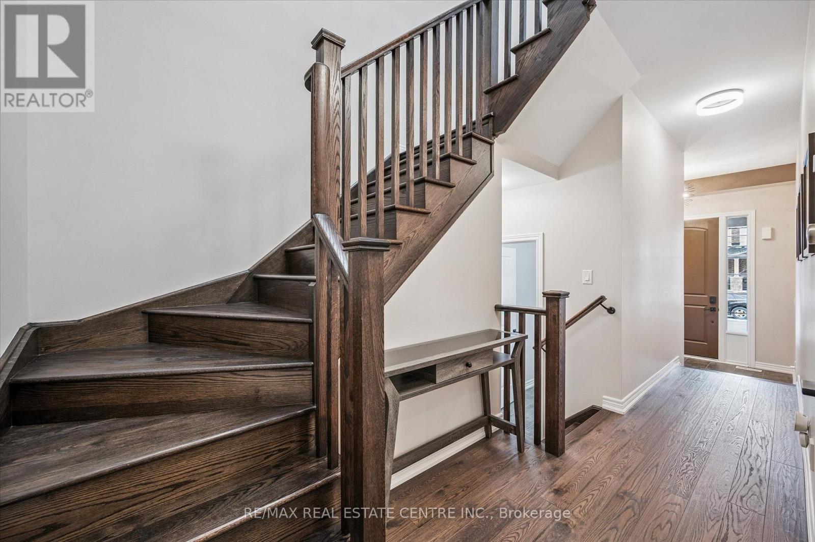 42 Stonehill Avenue, Kitchener, Ontario  N2R 0N8 - Photo 7 - X12911288